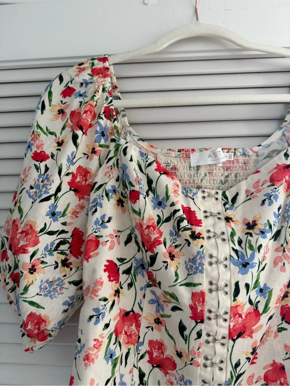 ASTR The Label Floral Top